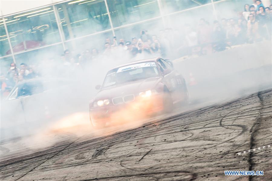 AUSTRIA-VIENNA-CUSTOM WHEELS-CAR STUNTS