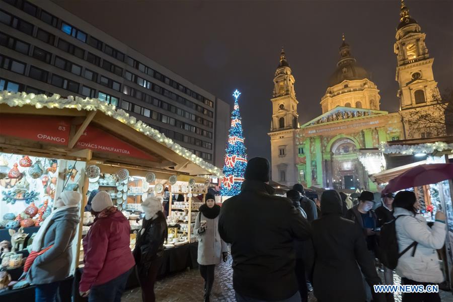 HUNGARY-BUDAPEST-CHRISTMAS MARKET 