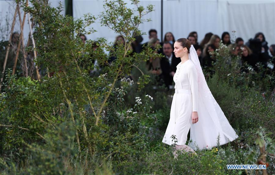 FRANCE-PARIS-FASHION WEEK-CHANEL-HAUTE COUTURE
