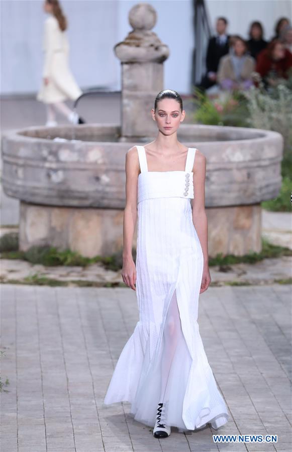 FRANCE-PARIS-FASHION WEEK-CHANEL-HAUTE COUTURE