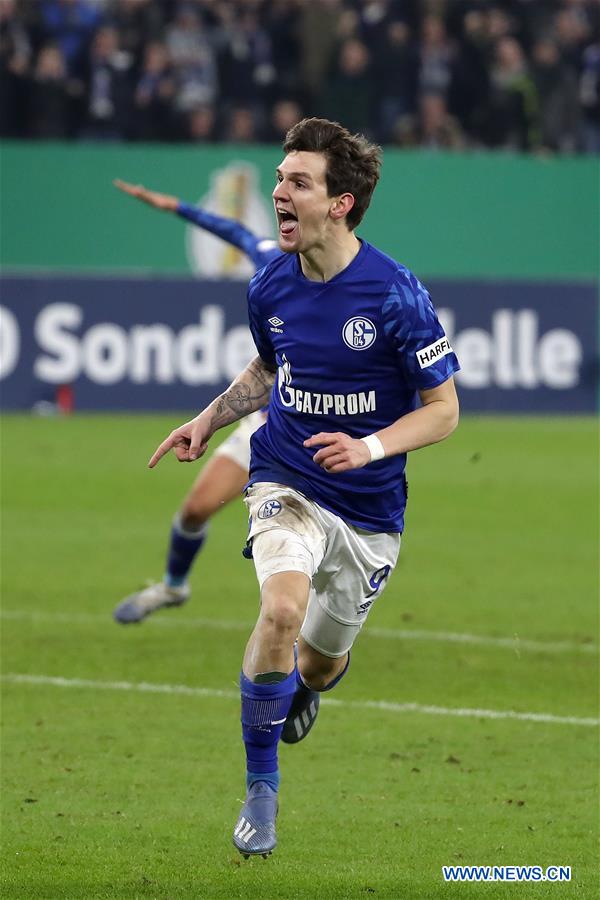 (SP)GERMANY-GELSENKIRCHEN-SOCCER-GERMAN CUP-SCHALKE 04 VS HERTHA BSC