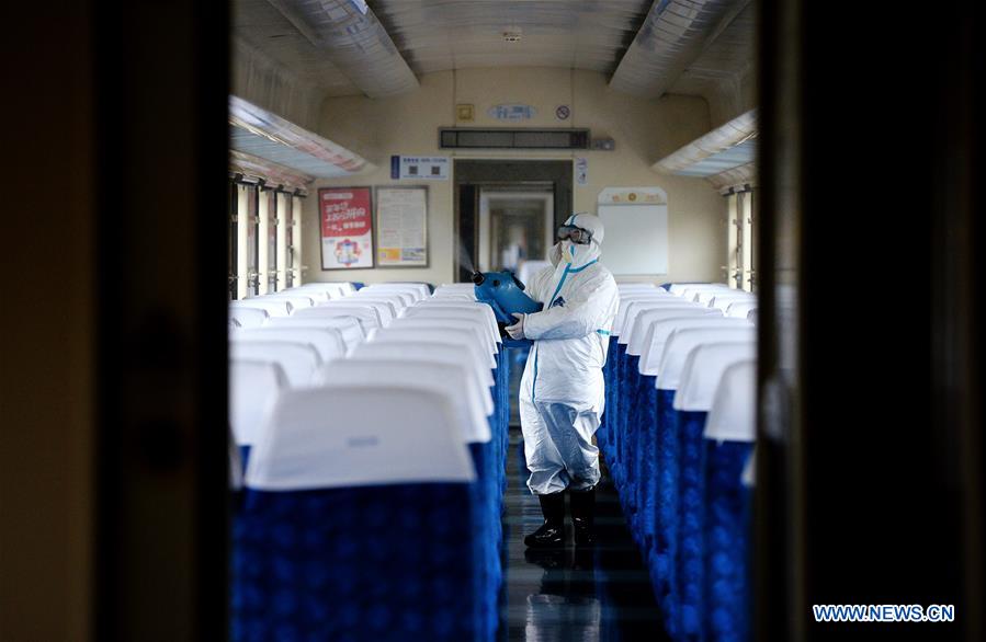 CHINA-SHAANXI-CORONAVIRUS-PREVENTION AND CONTROL-TRAINS-DISINFECTION (CN)