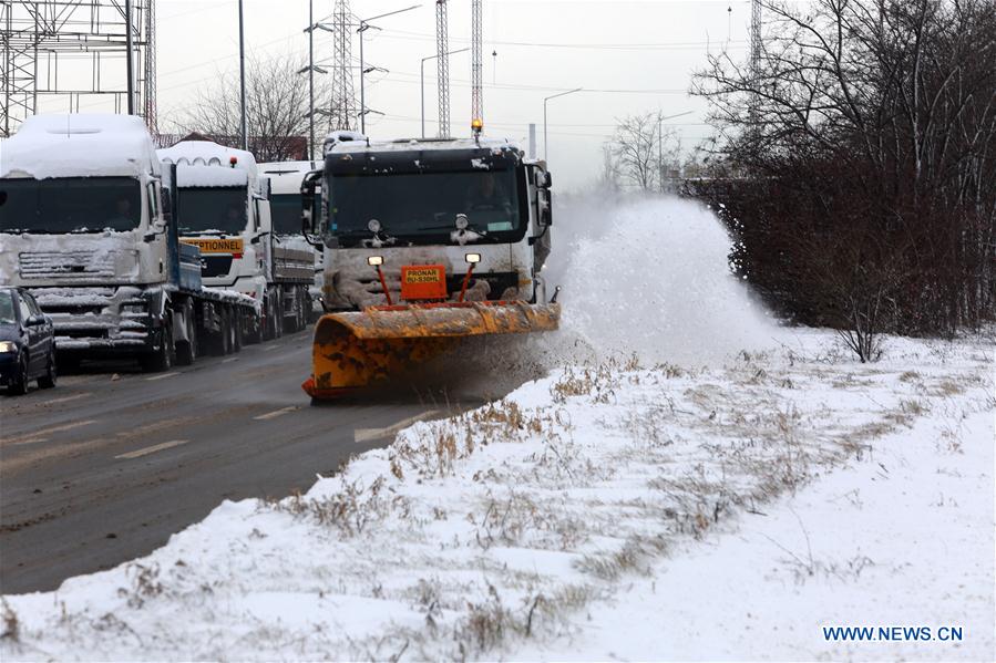 ROMANIA-BUCHAREST-SNOW
