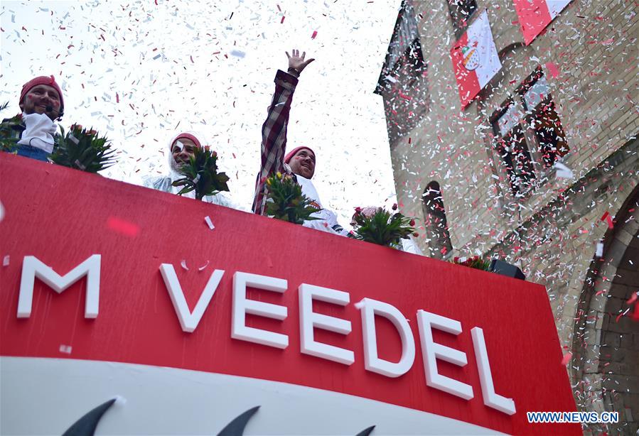 GERMANY-COLOGNE-CARNIVAL-ROSE MONDAY PARADE