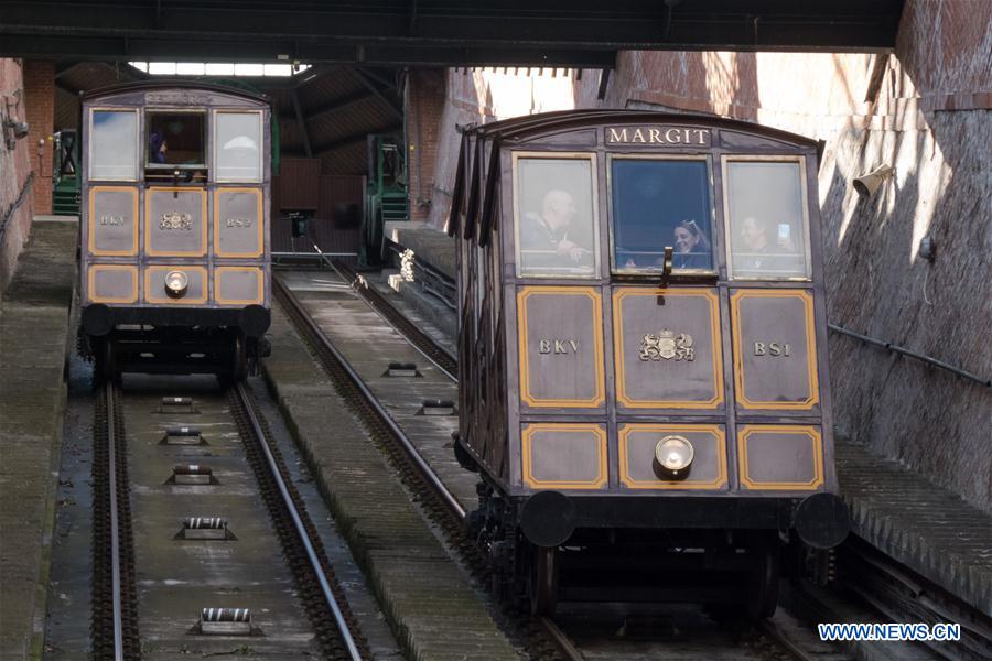  HUNGARY-BUDAPEST-BUDA CASTLE HILL FUNICULAR 