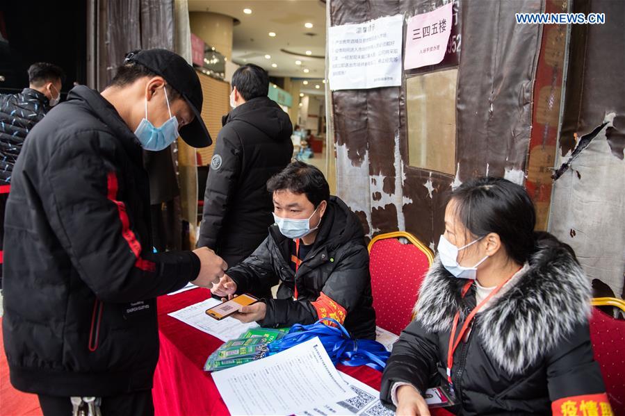 CHINA-HUNAN-ZHUZHOU-NOVEL CORONAVIRUS-ONLINE SALES-GARMENT (CN)