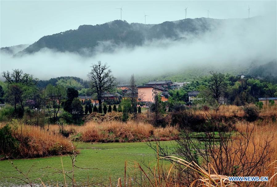 CHINA-HENAN-HUANGBAI MOUNTAIN-SCENERY (CN)