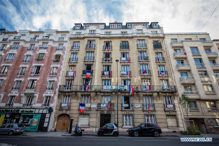 FRANCE-SAINT-MANDE-COVID-19-TRIBUTE