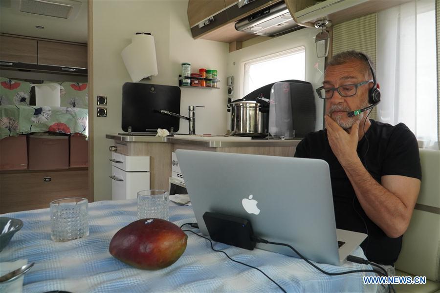 SPAIN-TALAVERA DE LA REINA-COVID-19-"NOMAD" COUPLE