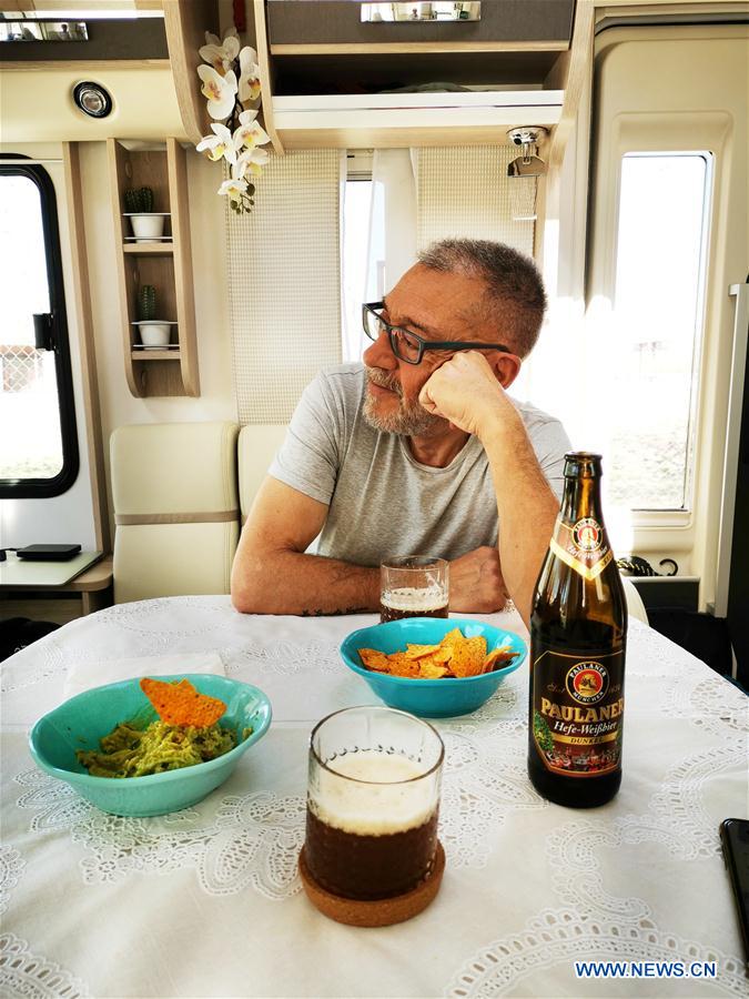 SPAIN-TALAVERA DE LA REINA-COVID-19-"NOMAD" COUPLE