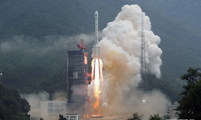 China launches new twin BeiDou navigation satellites