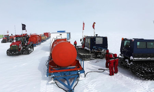 China's 35th Antarctic expedition teams leave Taishan Station for Zhongshan Station