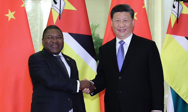 Xi meets Mozambican president