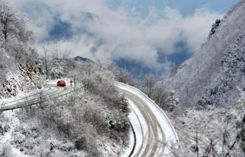In pics: snow scenery in central China's Hubei