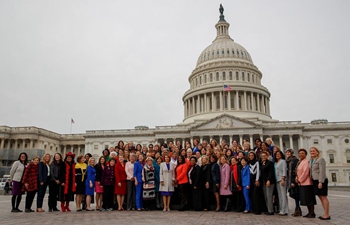 Nancy Pelosi takes photo with female Democratic members of House of Representatives