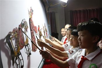 Students enjoy summer vacation across China
