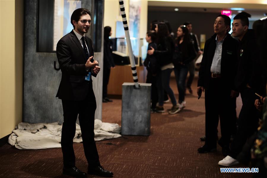 UN-TOUR GUIDE-OLIVER MARSH