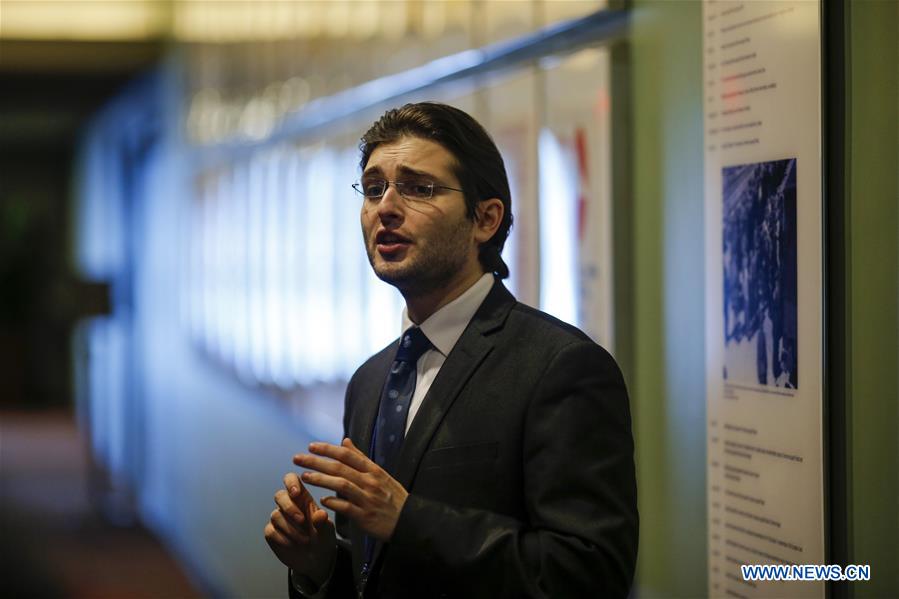 UN-TOUR GUIDE-OLIVER MARSH