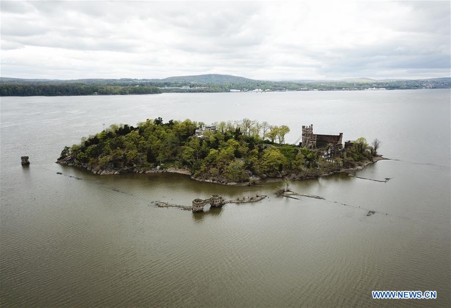 U.S.-NEW YORK-HUDSON RIVER-POLLEPEL ISLAND-TOURIST ATTRACTION