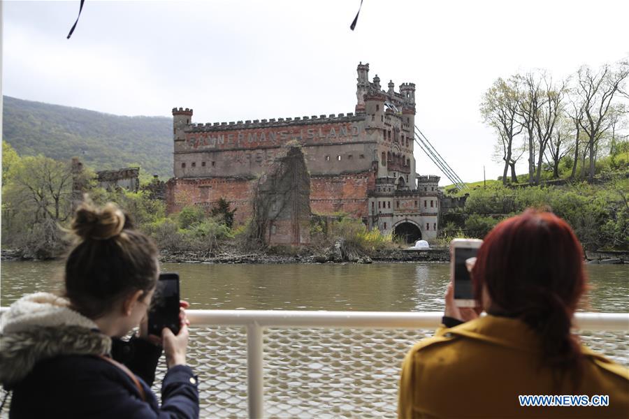 U.S.-NEW YORK-HUDSON RIVER-POLLEPEL ISLAND-TOURIST ATTRACTION