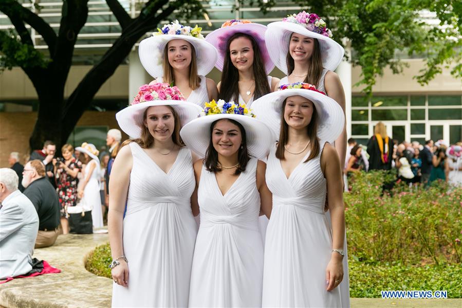 U.S.-DALLAS-COMMENCEMENT CEREMONY