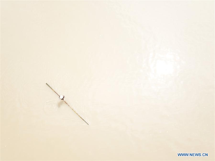 CHINA-ZHEJIANG-HANGZHOU-BAMBOO-CROSSING RIVER (CN)