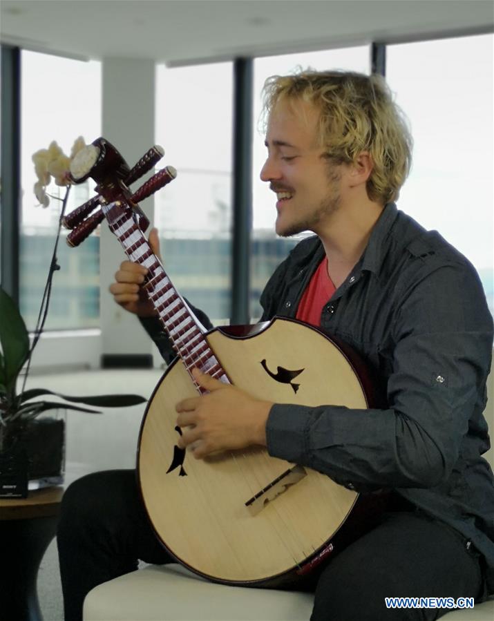 U.S.-NEW YORK-AMERICAN MUSICIAN-CHINESE CLASSIC INSTRUMENTS
