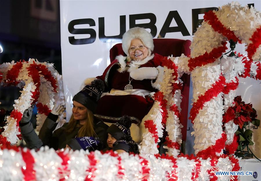 U.S.-CHICAGO-LIGHTS FESTIVAL-PARADE
