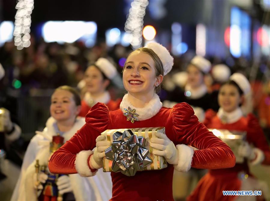 U.S.-CHICAGO-LIGHTS FESTIVAL-PARADE