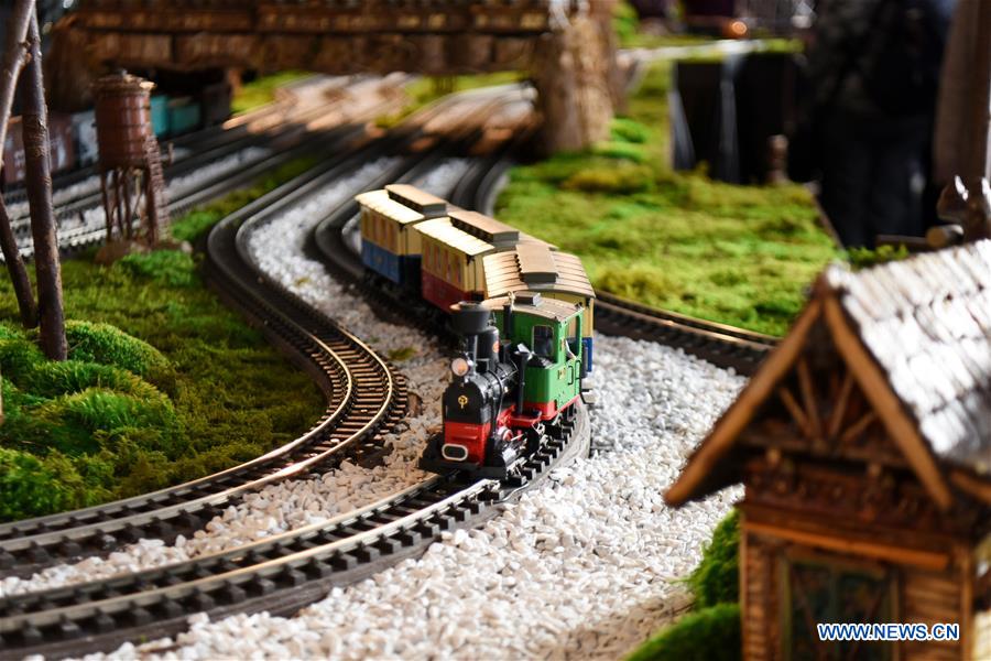 U.S.-NEW YORK-HOLIDAY TRAIN SHOW