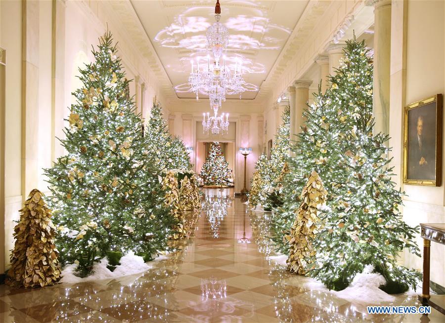 U.S.-WASHINGTON D.C.-WHITE HOUSE-CHRISTMAS-DECORATIONS