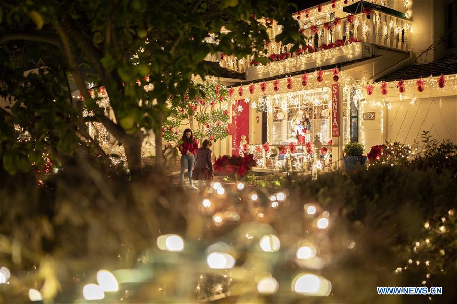 U.S.-SAN FRANCISCO-CHRISTMAS-DECORATIONS