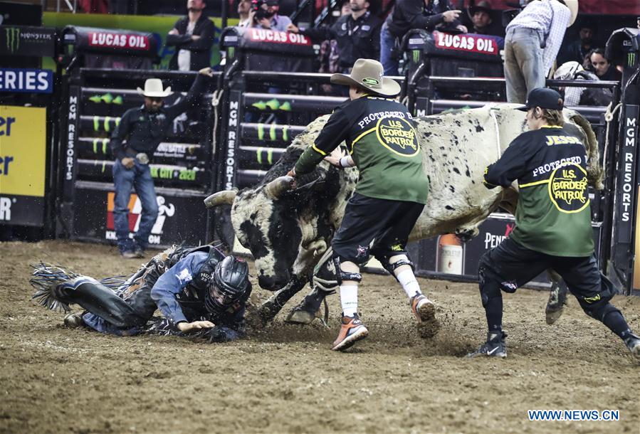 (SP)U.S.-NEW YORK-BULL RIDING