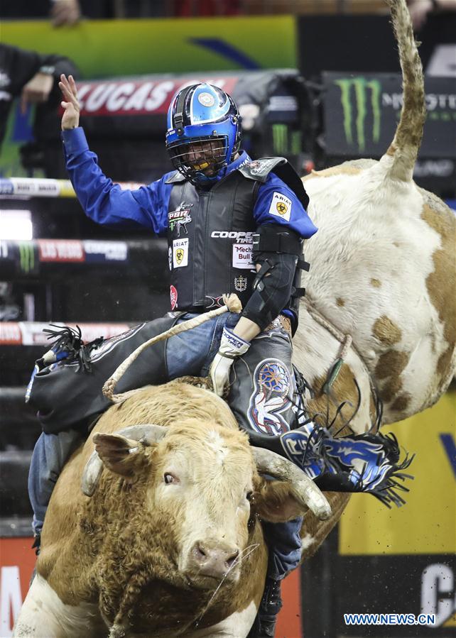 (SP)U.S.-NEW YORK-BULL RIDING