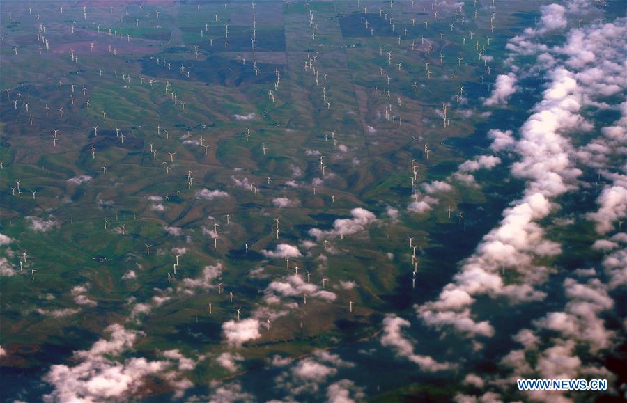 U.S.-ABOARD AIRPLANE-SCENERY