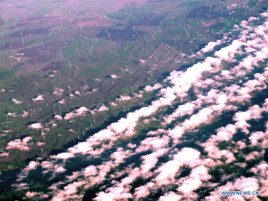 U.S.-ABOARD AIRPLANE-SCENERY