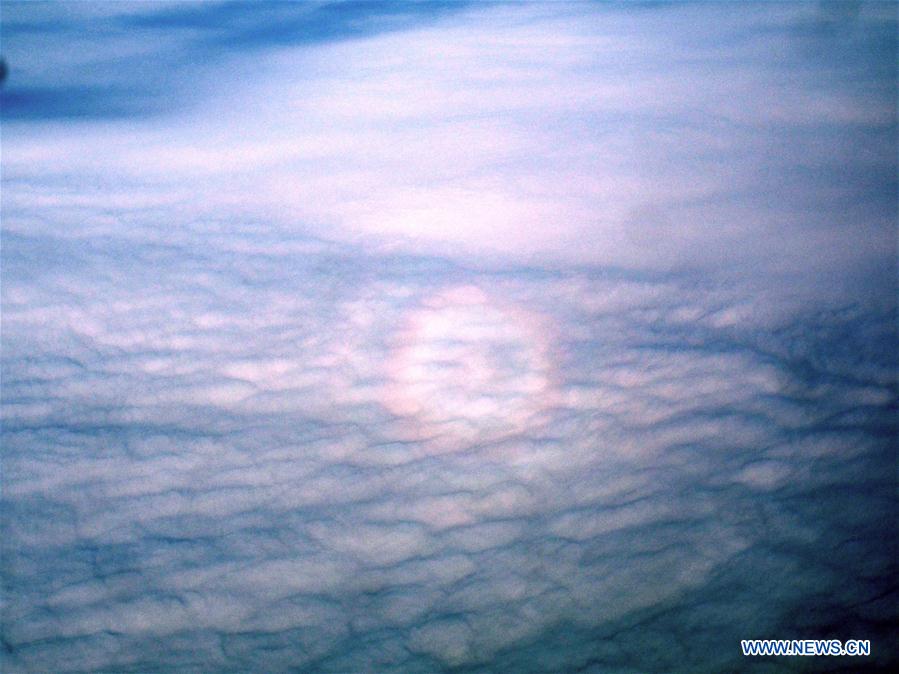 U.S.-ABOARD AIRPLANE-SCENERY