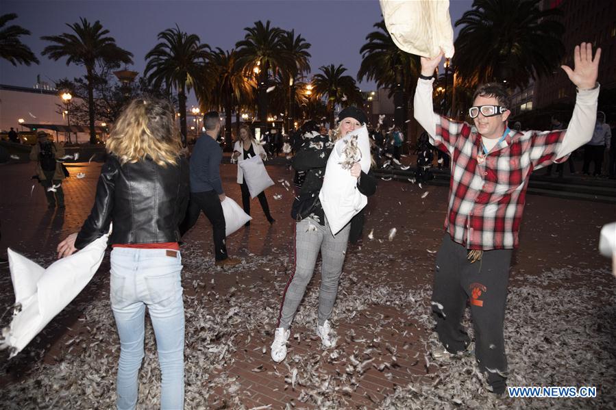 U.S.-SAN FRANCISCO-PILLOW FIGHT