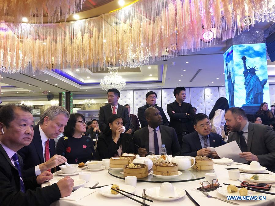 U.S.-NEW YORK-NYC OFFICIALS-CHINATOWNS-DINING