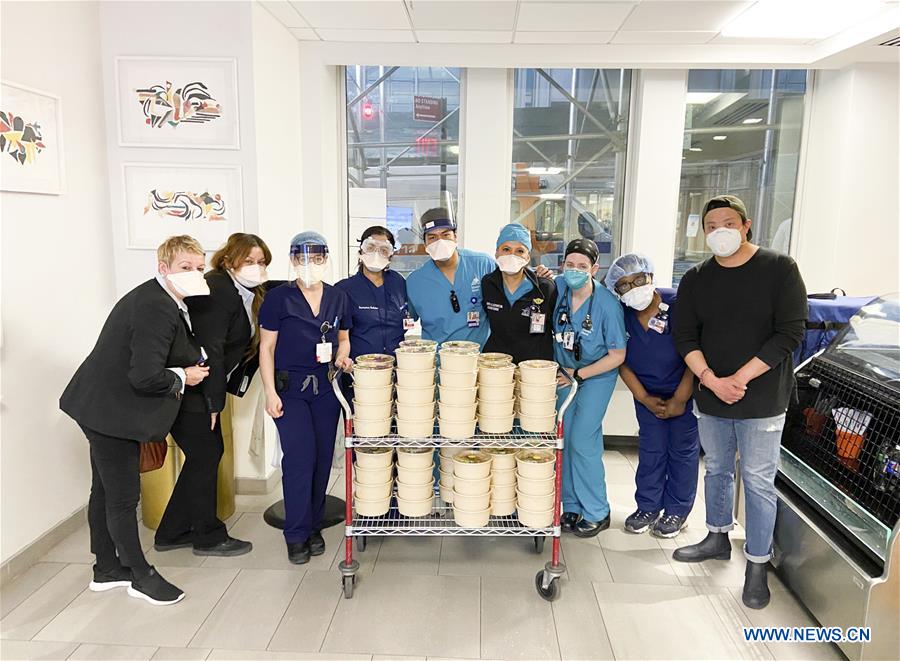 U.S.-NEW YORK-EATERIES-FRONTLINE HEALTHCARE WORKERS-FREE MEALS