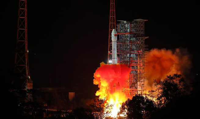 China launches Chang'e-4 lunar probe