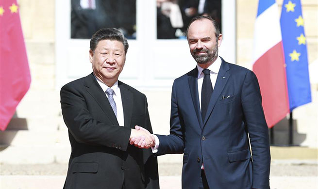 Xi meets French PM on further promoting China-France ties