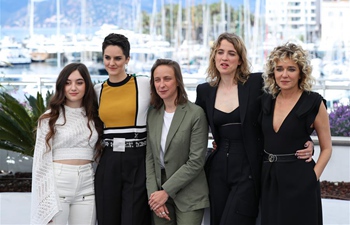 In pics: photocall for film "Portrait de la jeune fille en feu" in Cannes