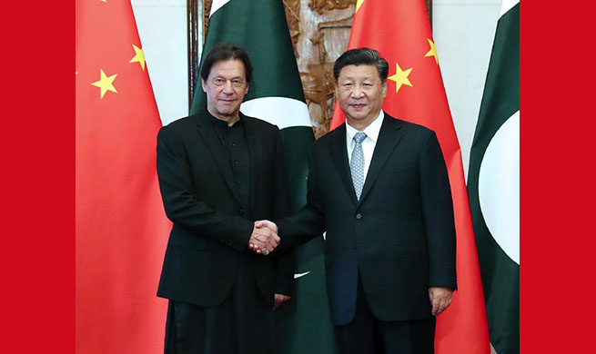 Xi meets Pakistani PM, calls for forging closer community of shared future