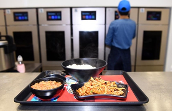 Cookless restaurant serves customers in Beijing