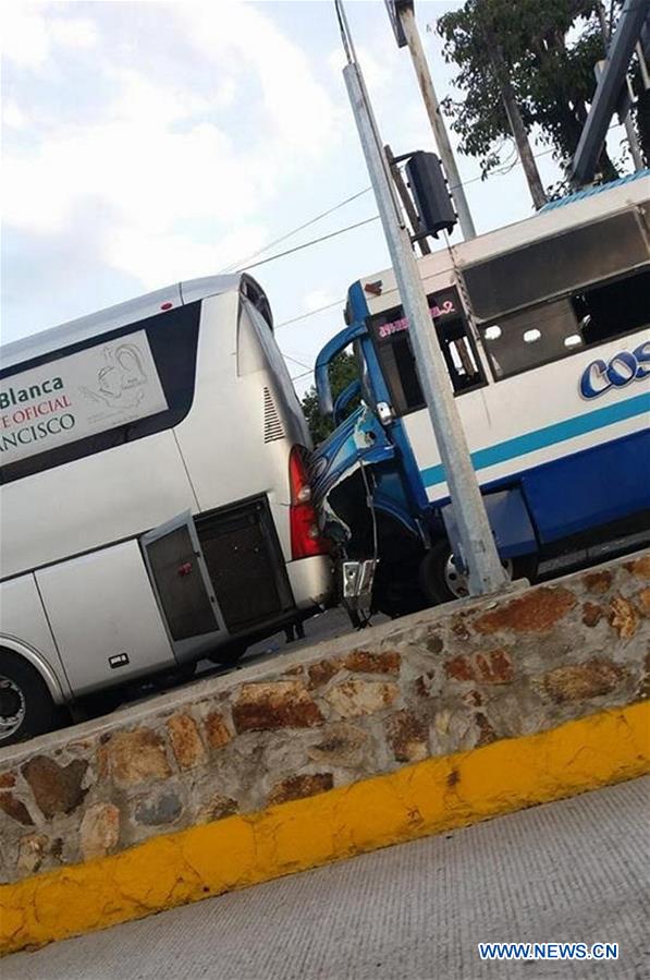 MEXICO-ACAPULCO-TRAFFIC ACCIDENT