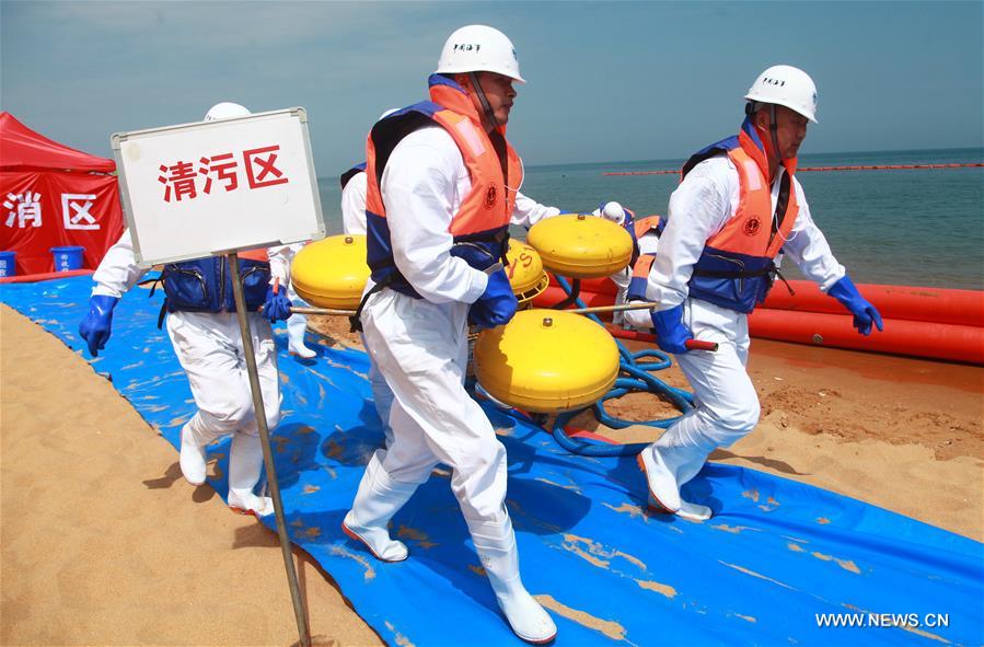 #CHINA-SHANDONG-WEIHAI-OIL SPILLAGE-DRILL (CN)