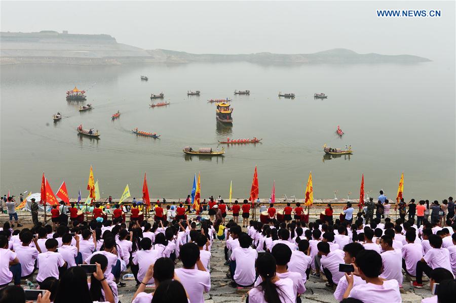 #CHINA-DRAGON BOAT FESTIVAL-BOAT COMPETITION (CN)