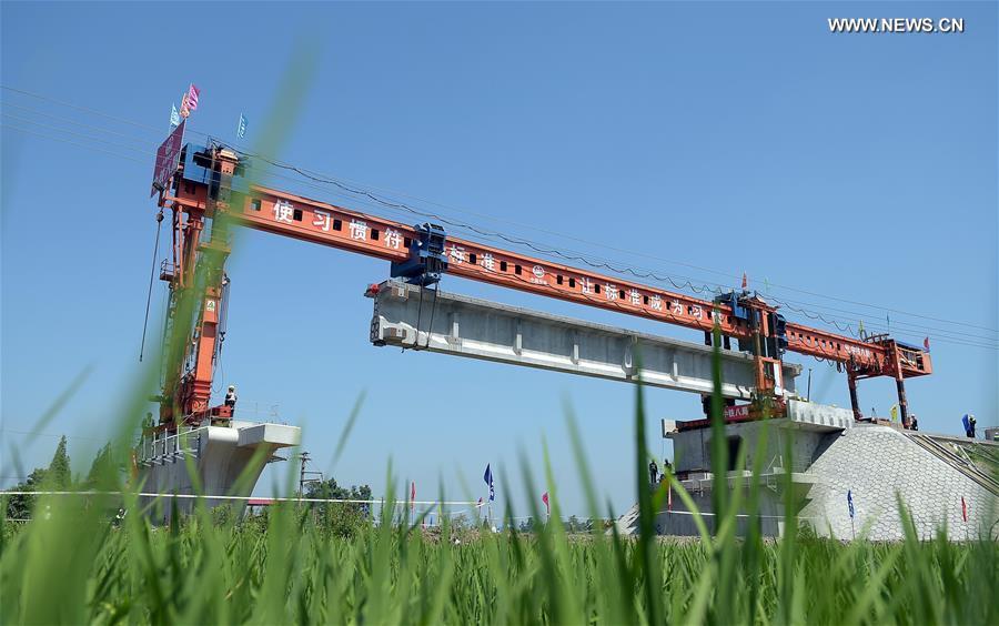 CHINA-CHENGDU-LANZHOU RAILWAY-CONSTRUCTION (CN) 