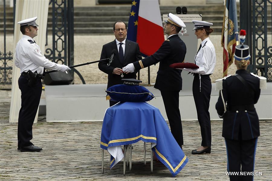 FRANCE-PARIS-HOMAGE-POLICE
